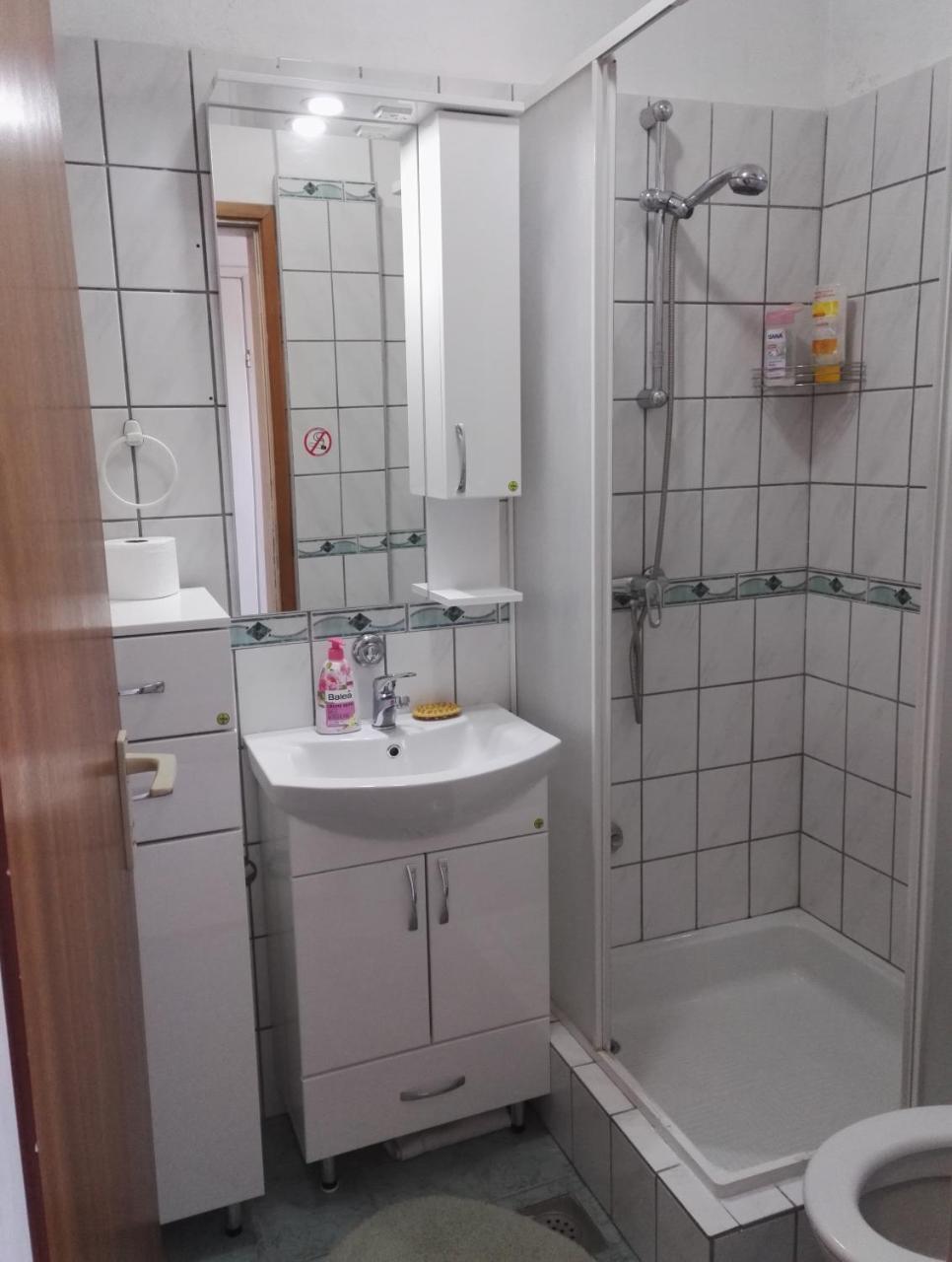 Hotel Prenociste Orhideja Odžak Exterior foto